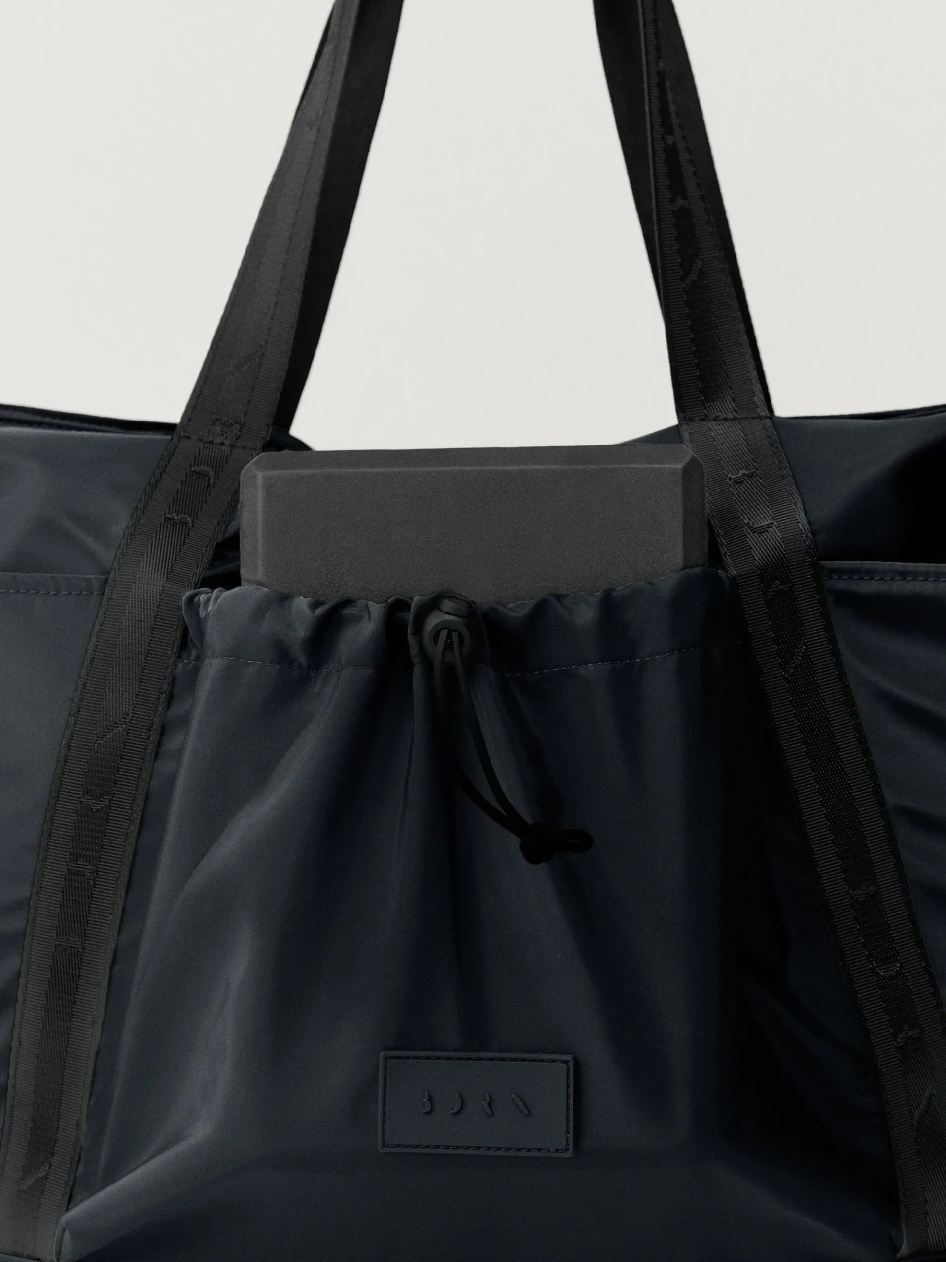 Born Living Yoga Bag Away Black>Mujer Accesorios