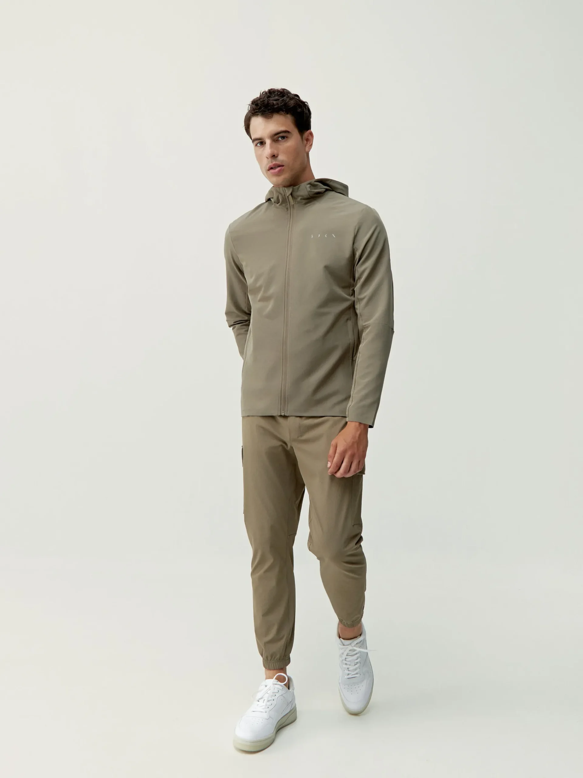 Born Living Yoga Jacket Sittang Dusky Brown>Hombre Abrigos · Chaquetas