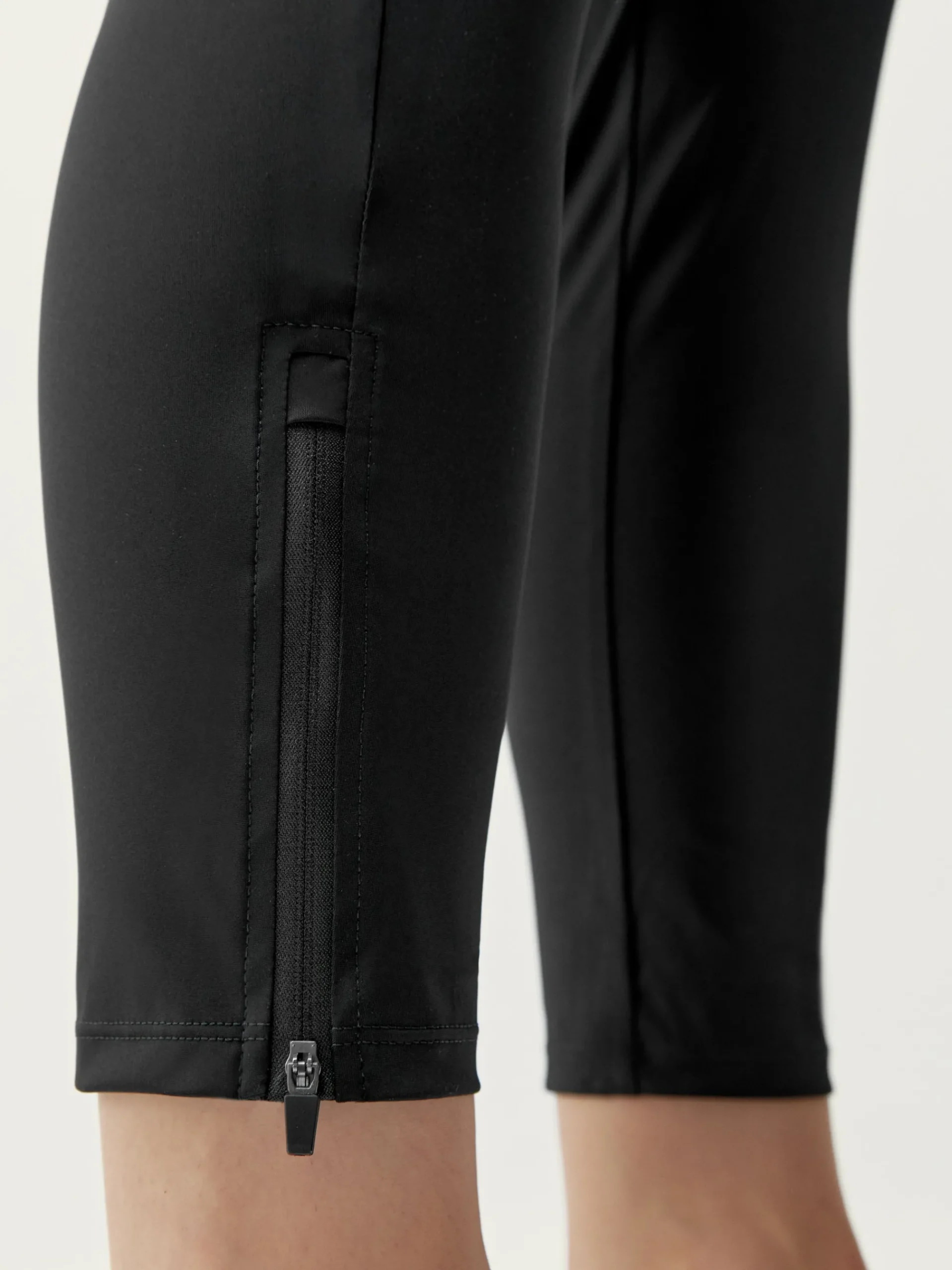 Born Living Yoga Jogger Airla Black>Mujer Pantalones · Joggers