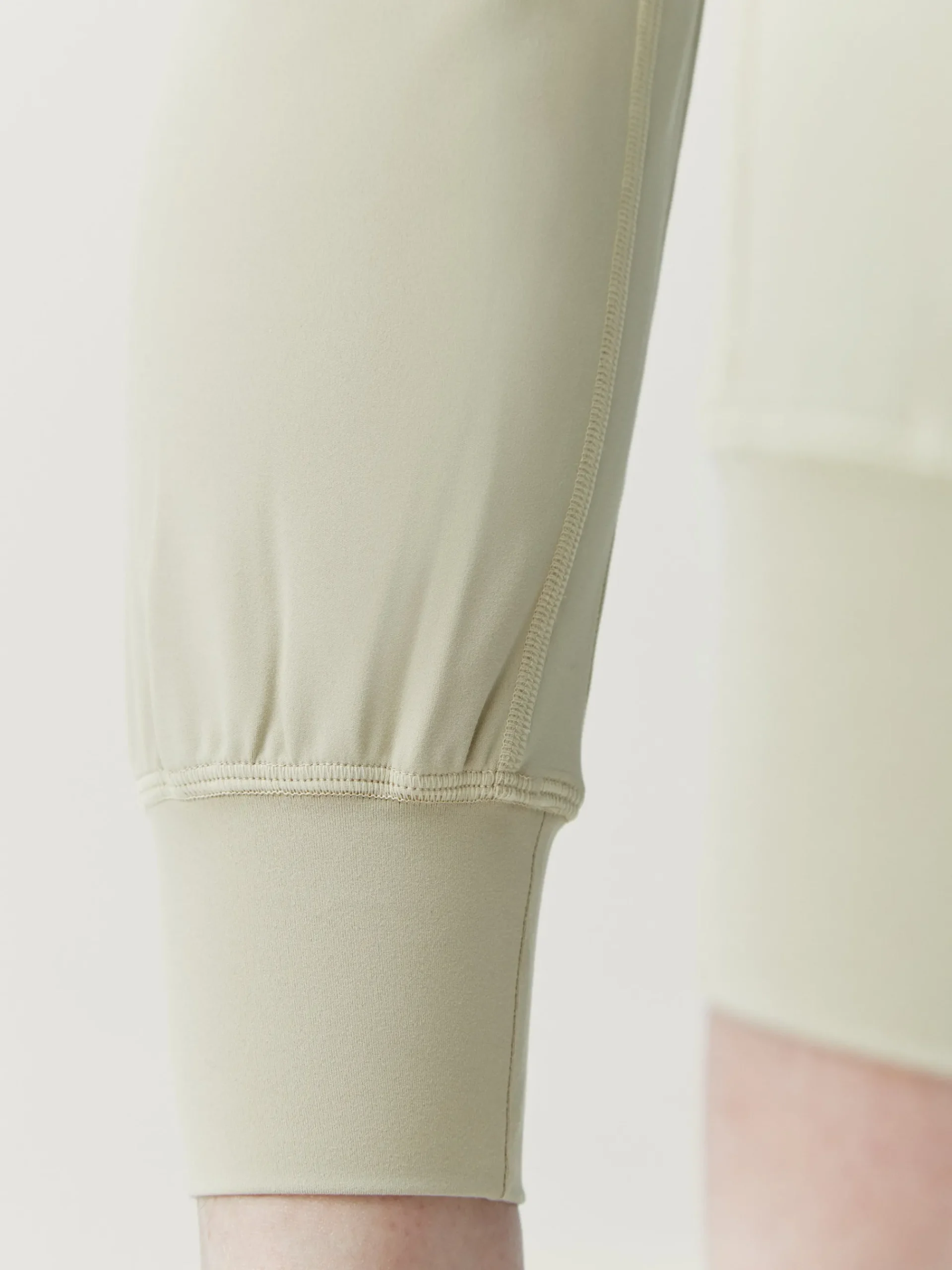 Born Living Yoga Jogger Daba Stone>Mujer Pantalones · Joggers