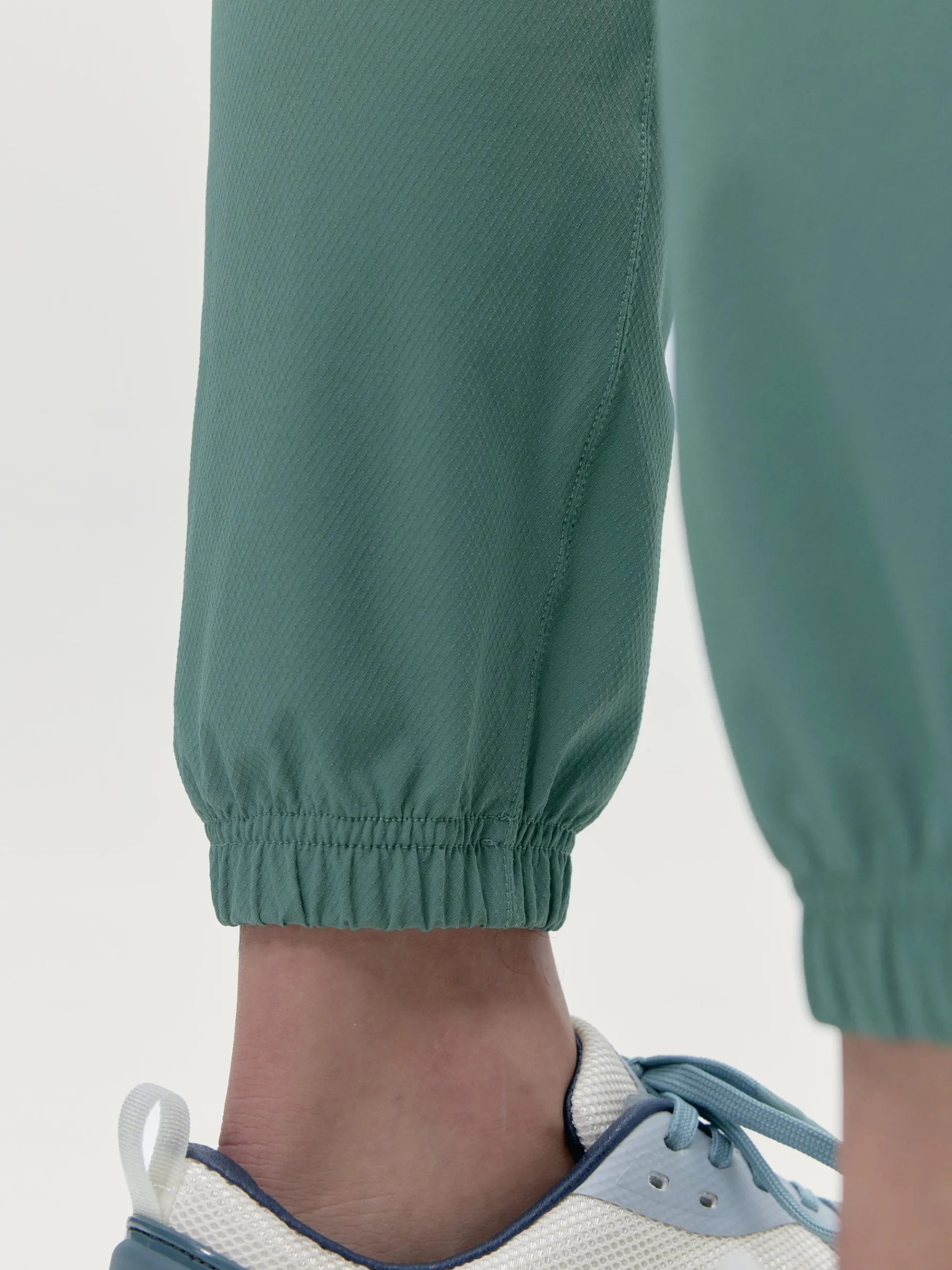 Born Living Yoga Jogger Minho Asparagus>Hombre Pantalones · Joggers