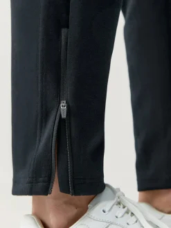Born Living Yoga Jogger Ness Black><noscript><img width=