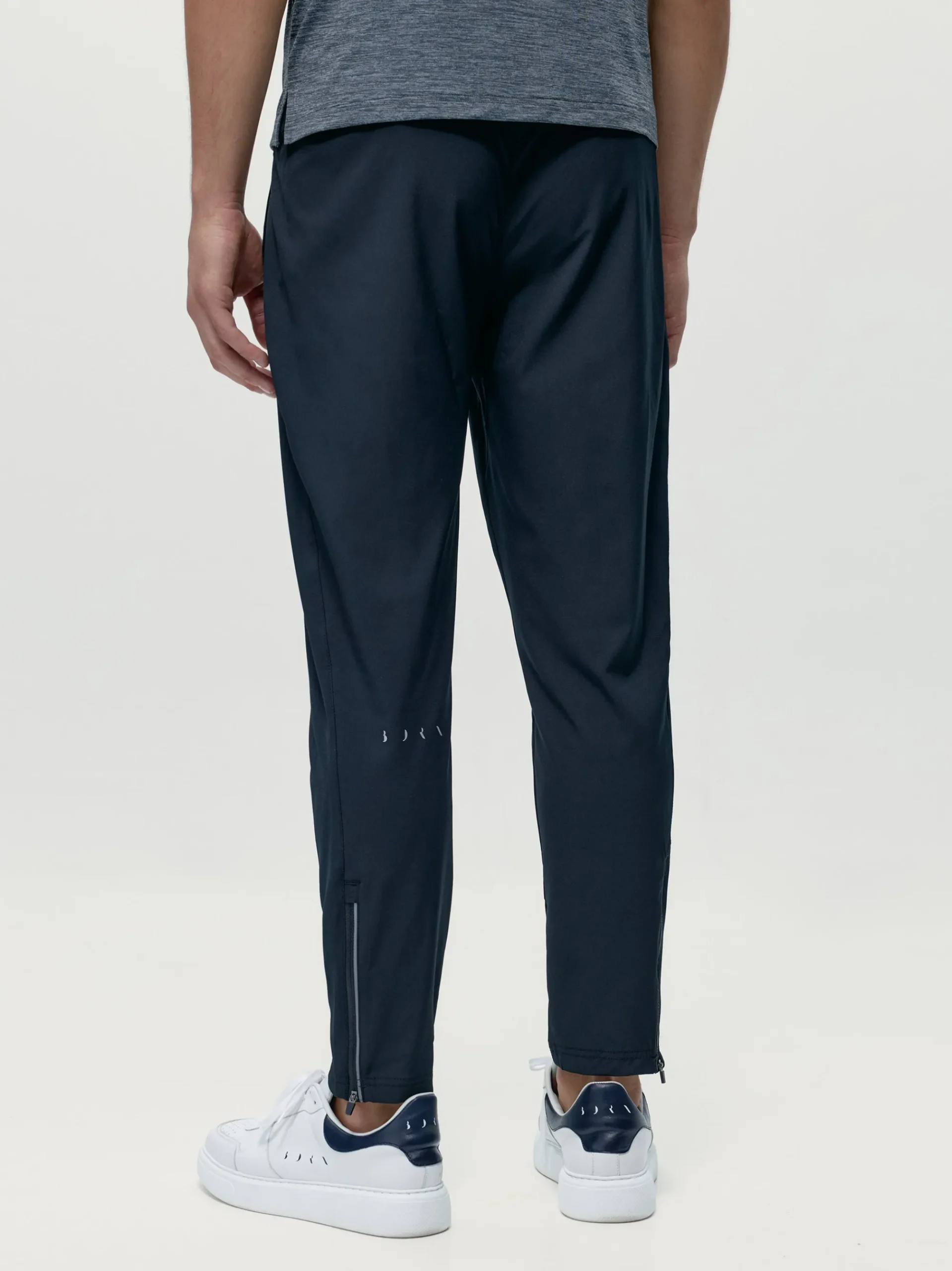 Born Living Yoga Jogger Okavango Black>Hombre Pantalones · Joggers