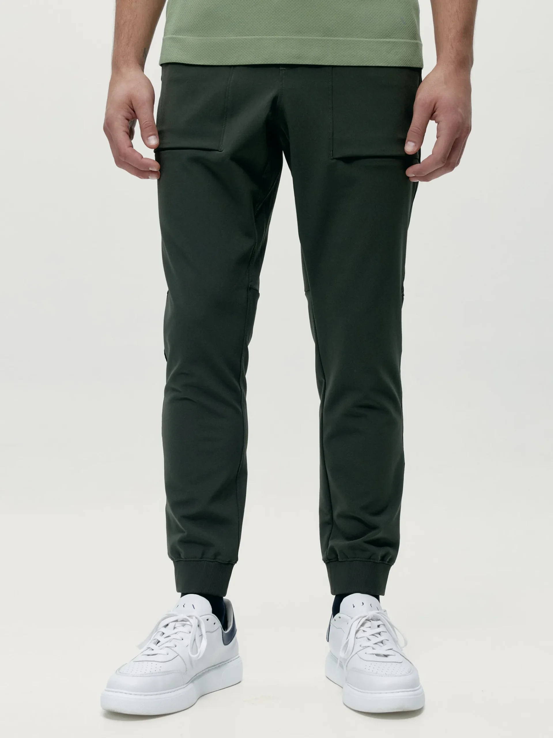 Born Living Yoga Jogger Tiber Deep Kaki>Hombre Pantalones · Joggers