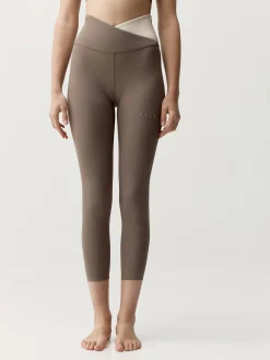 Born Living Yoga Legging Cleo Fossil/White Chalk><noscript><img width=