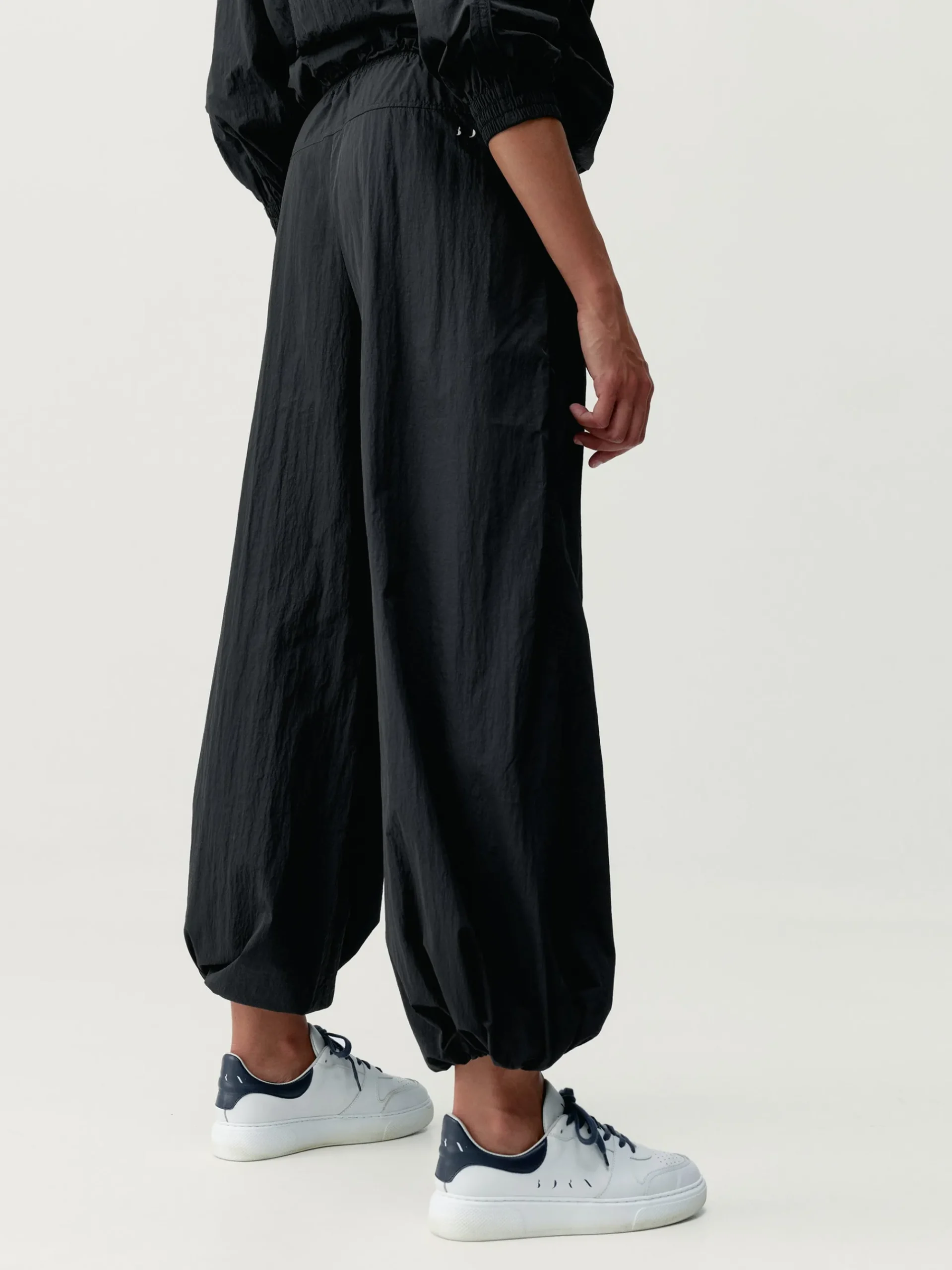 Born Living Yoga Pant Amara Black>Mujer Pantalones · Joggers