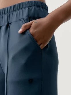 Born Living Yoga Pants Iniya Stormy Grey>Mujer Pantalones · Joggers