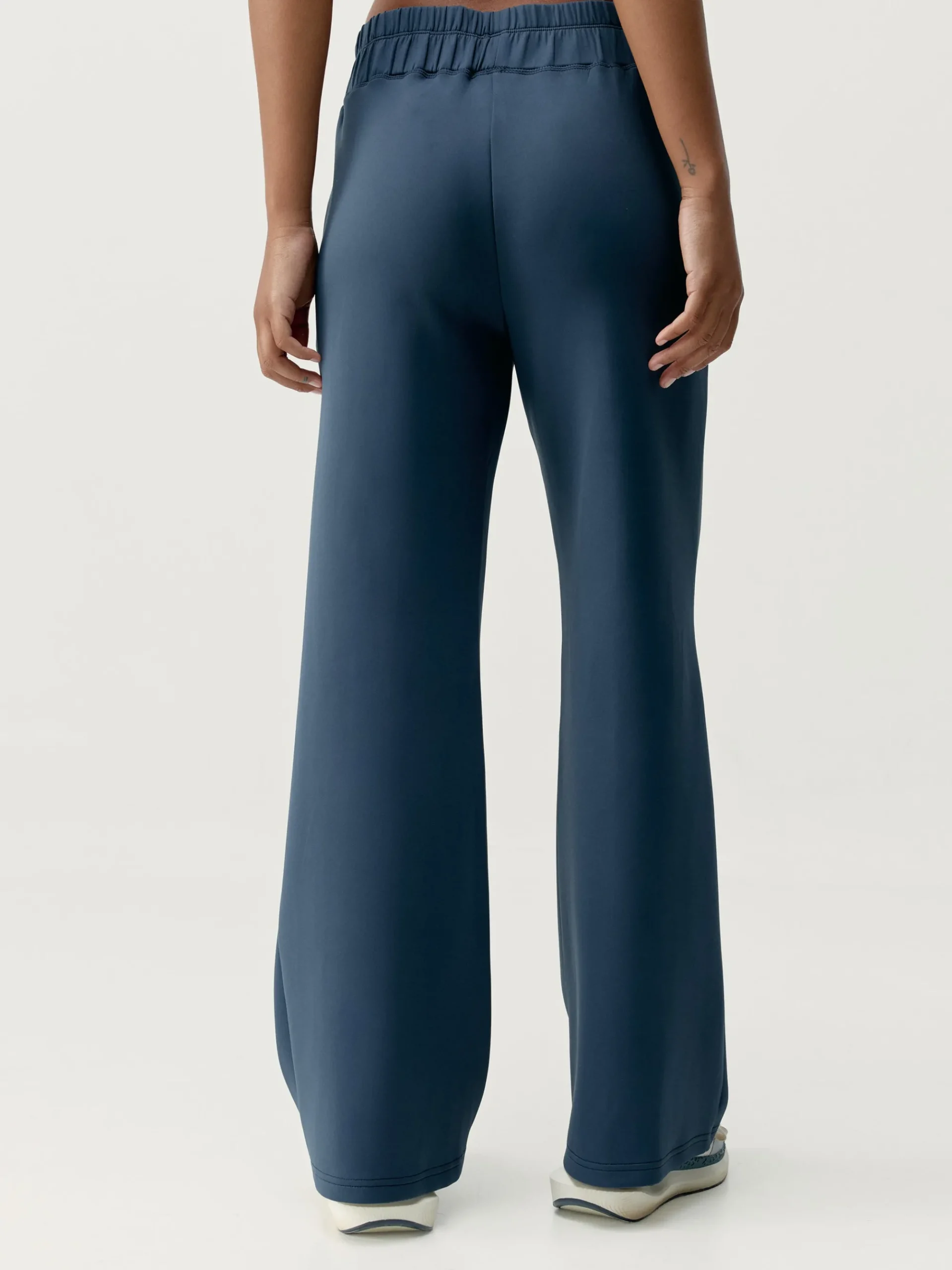 Born Living Yoga Pants Iniya Stormy Grey>Mujer Pantalones · Joggers