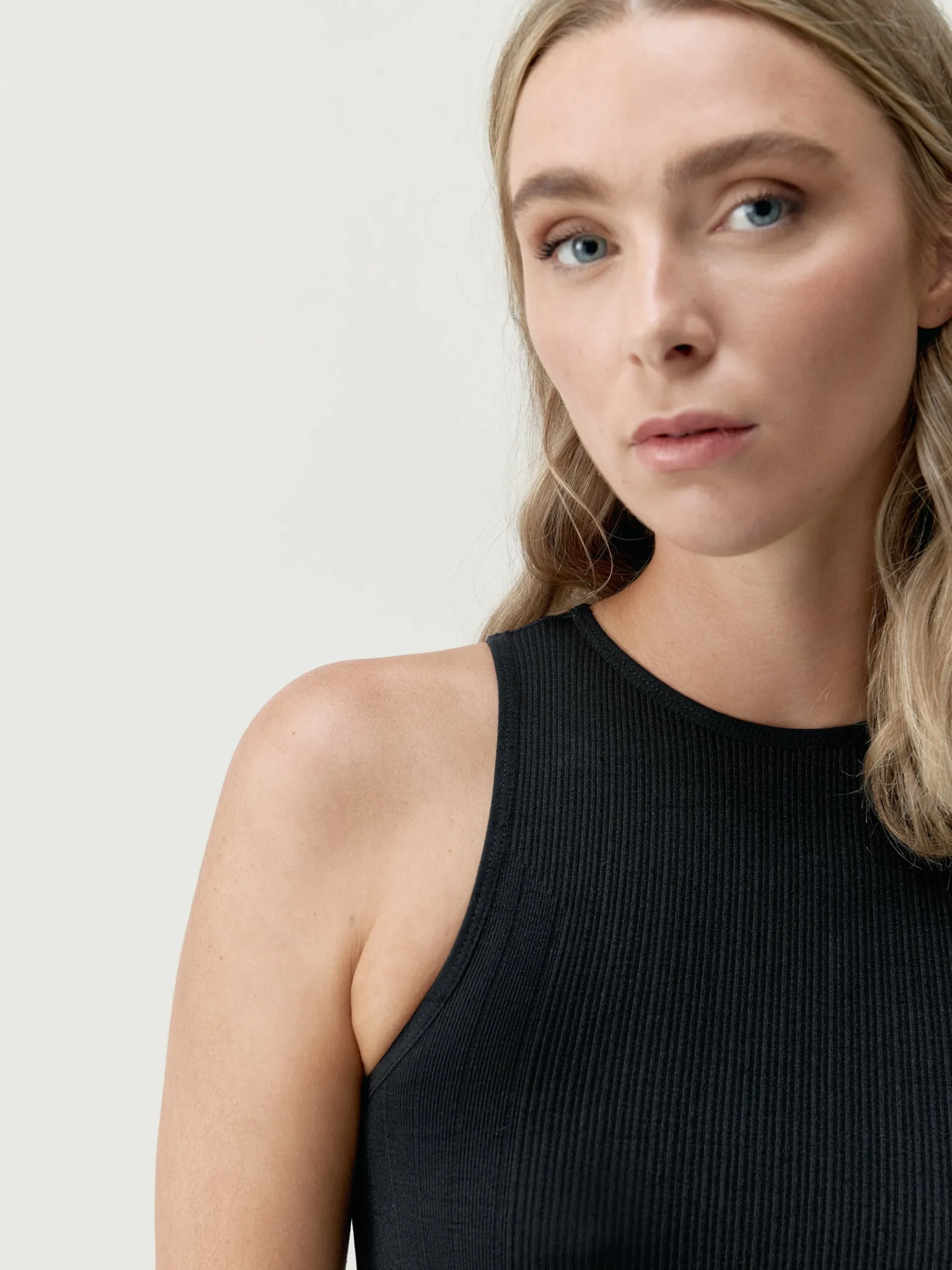 Born Living Yoga Shirt Uma Black>Mujer Camisetas