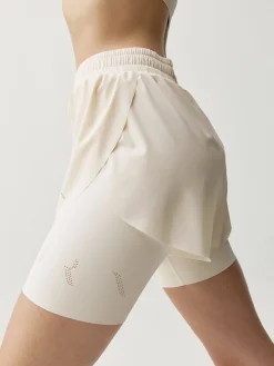 Born Living Yoga Short Bikila White Chalk>Mujer Shorts · Faldas
