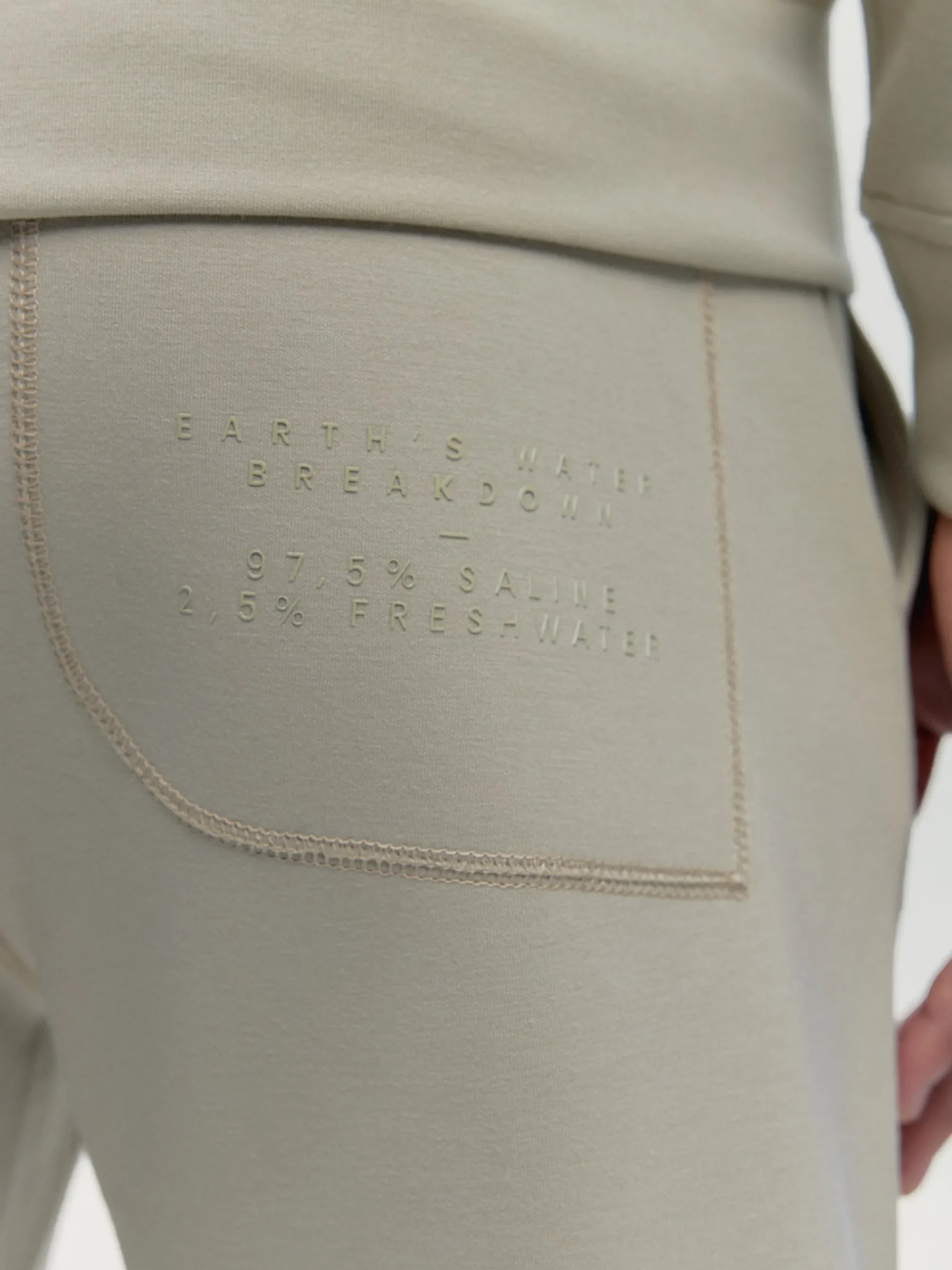 Born Living Yoga Short Hughes River Stone>Hombre Pantalones Cortos