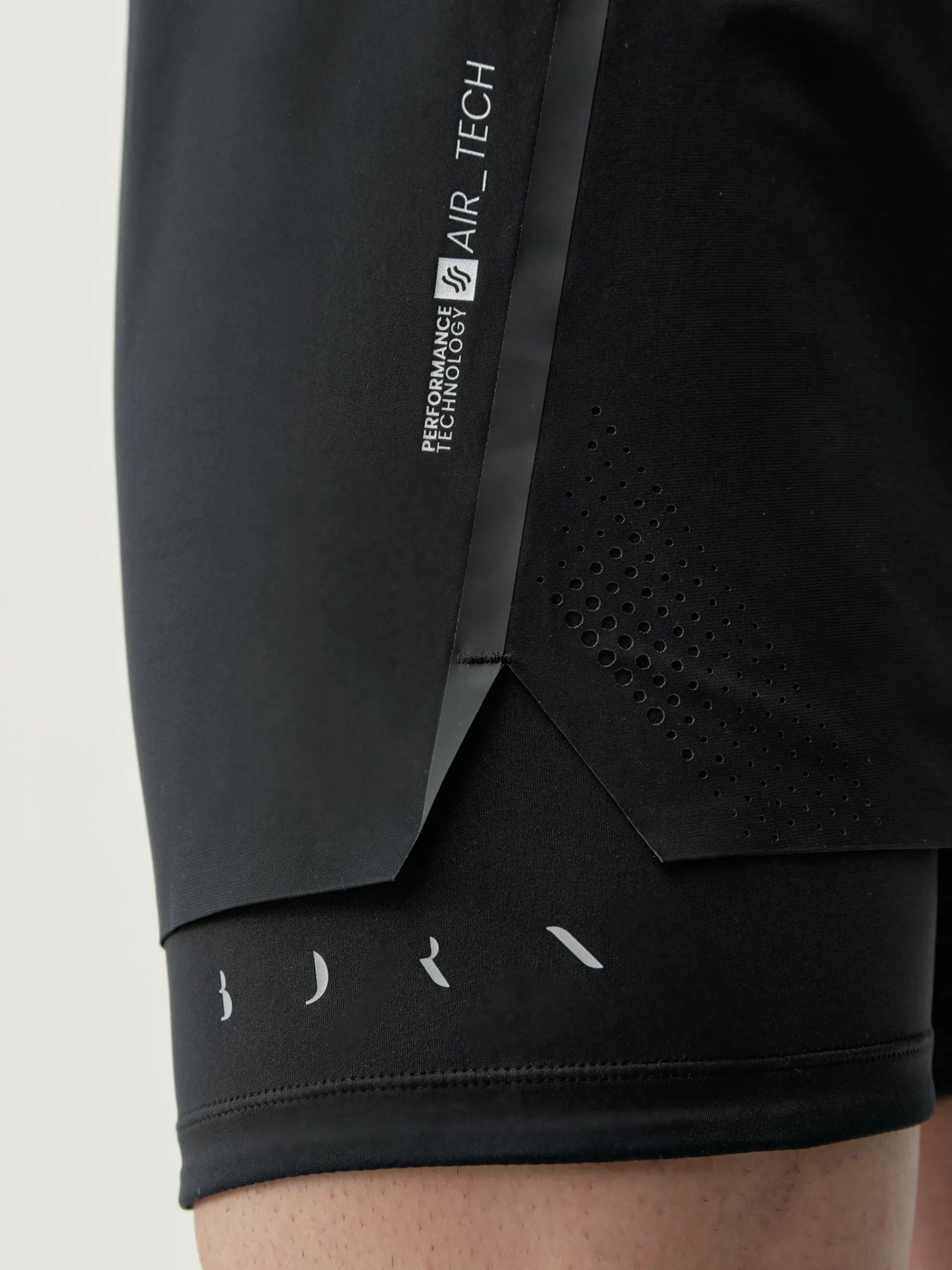 Born Living Yoga Short Kuban Black/Black>Hombre Pantalones Cortos