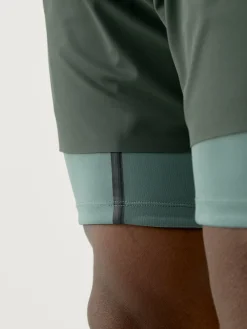 Born Living Yoga Short Kuban Deep Kaki/Oregano><noscript><img width=