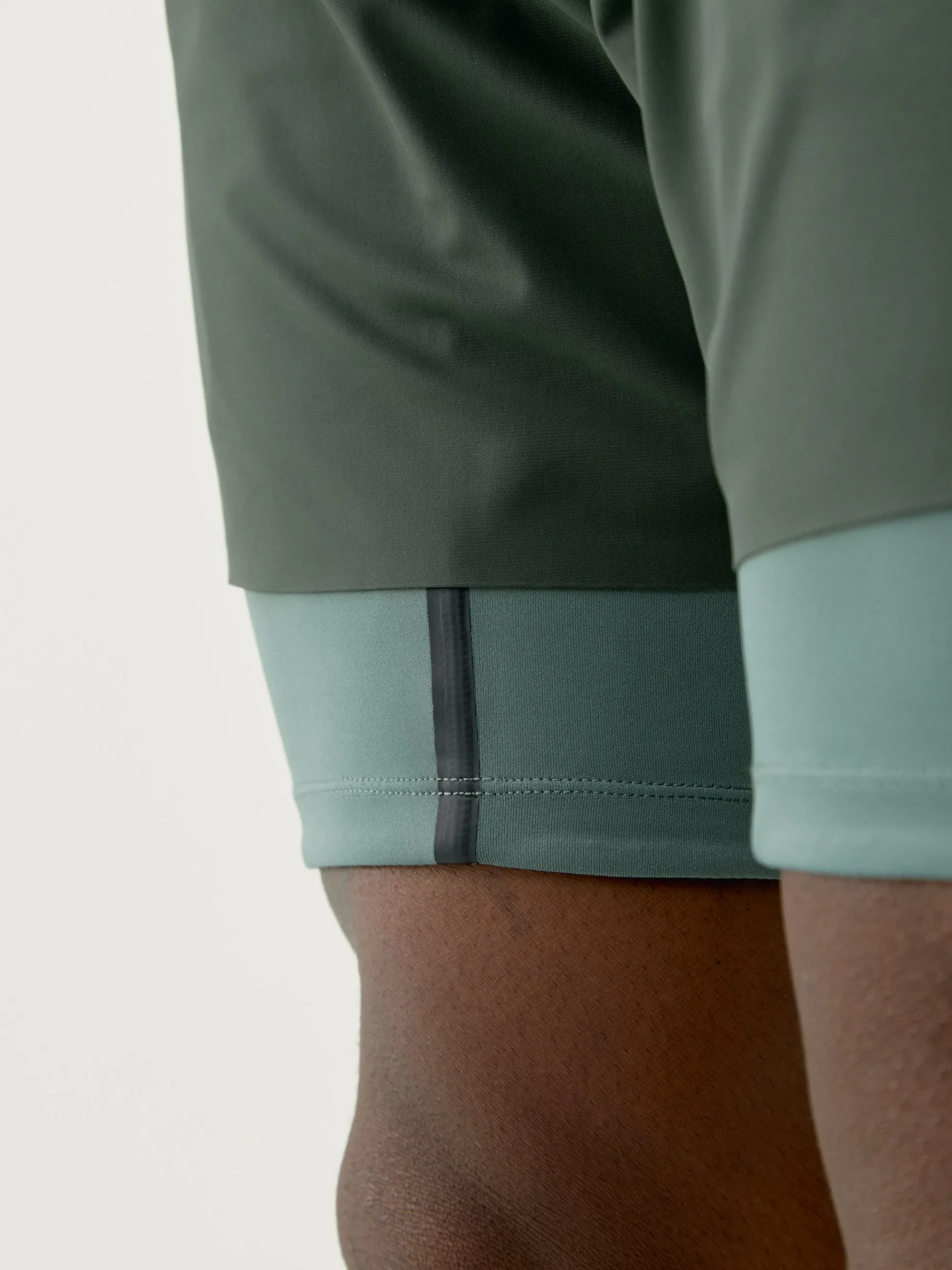 Born Living Yoga Short Kuban Deep Kaki/Oregano>Hombre Pantalones Cortos