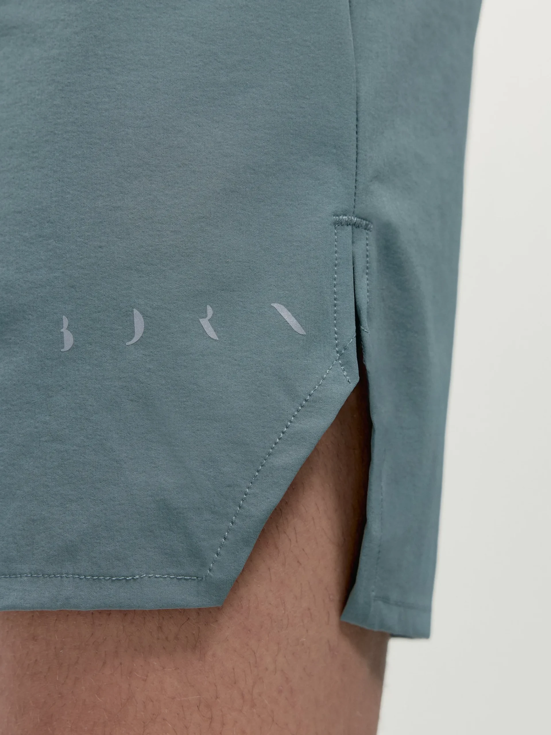 Born Living Yoga Short Malaui Grey Green>Hombre Pantalones Cortos