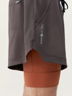 Born Living Yoga Short Mashu Chocolat/Gingerbread><noscript><img width=