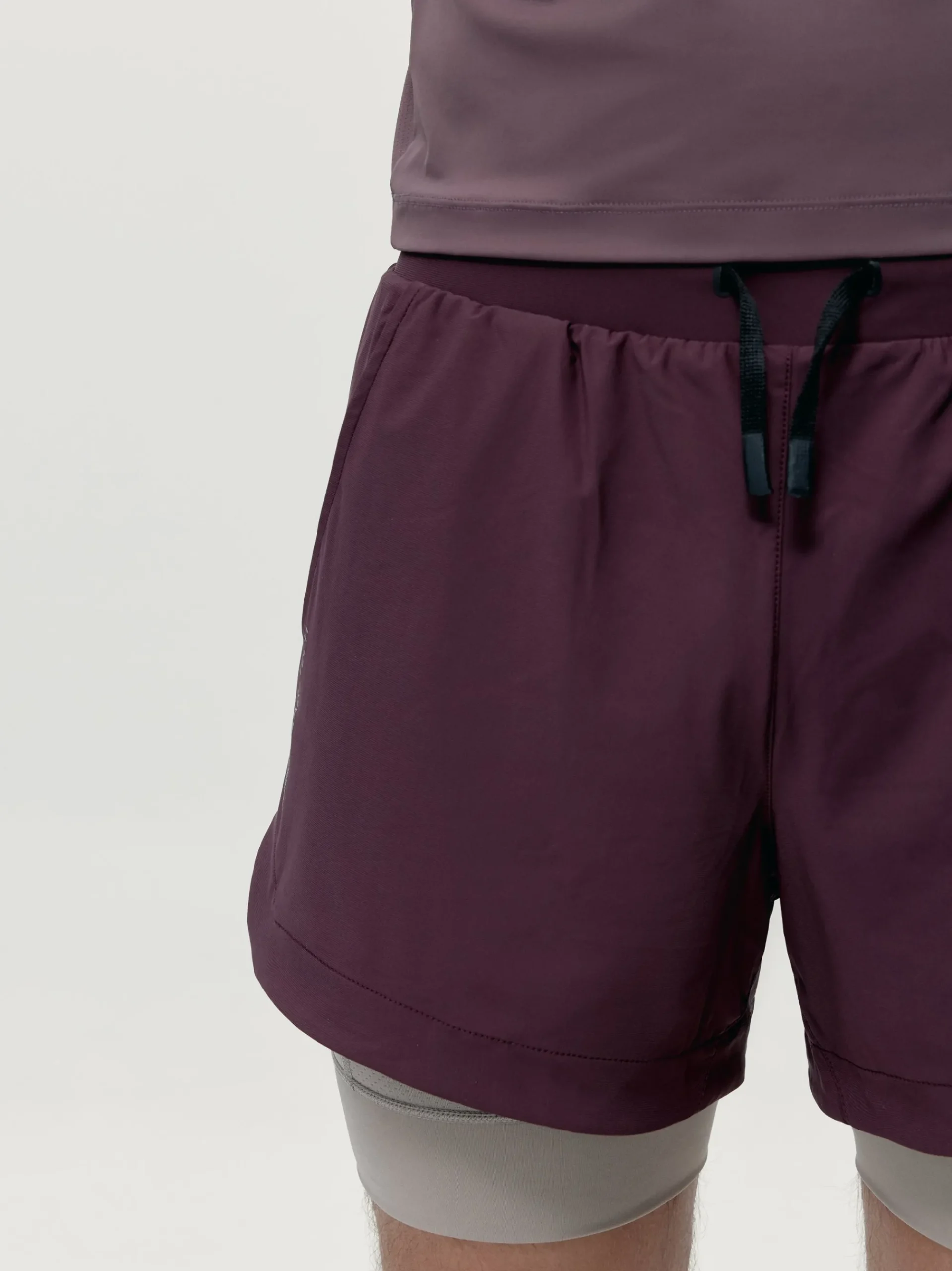 Born Living Yoga Short Mashu Dark Cherry/Grain>Hombre Pantalones Cortos