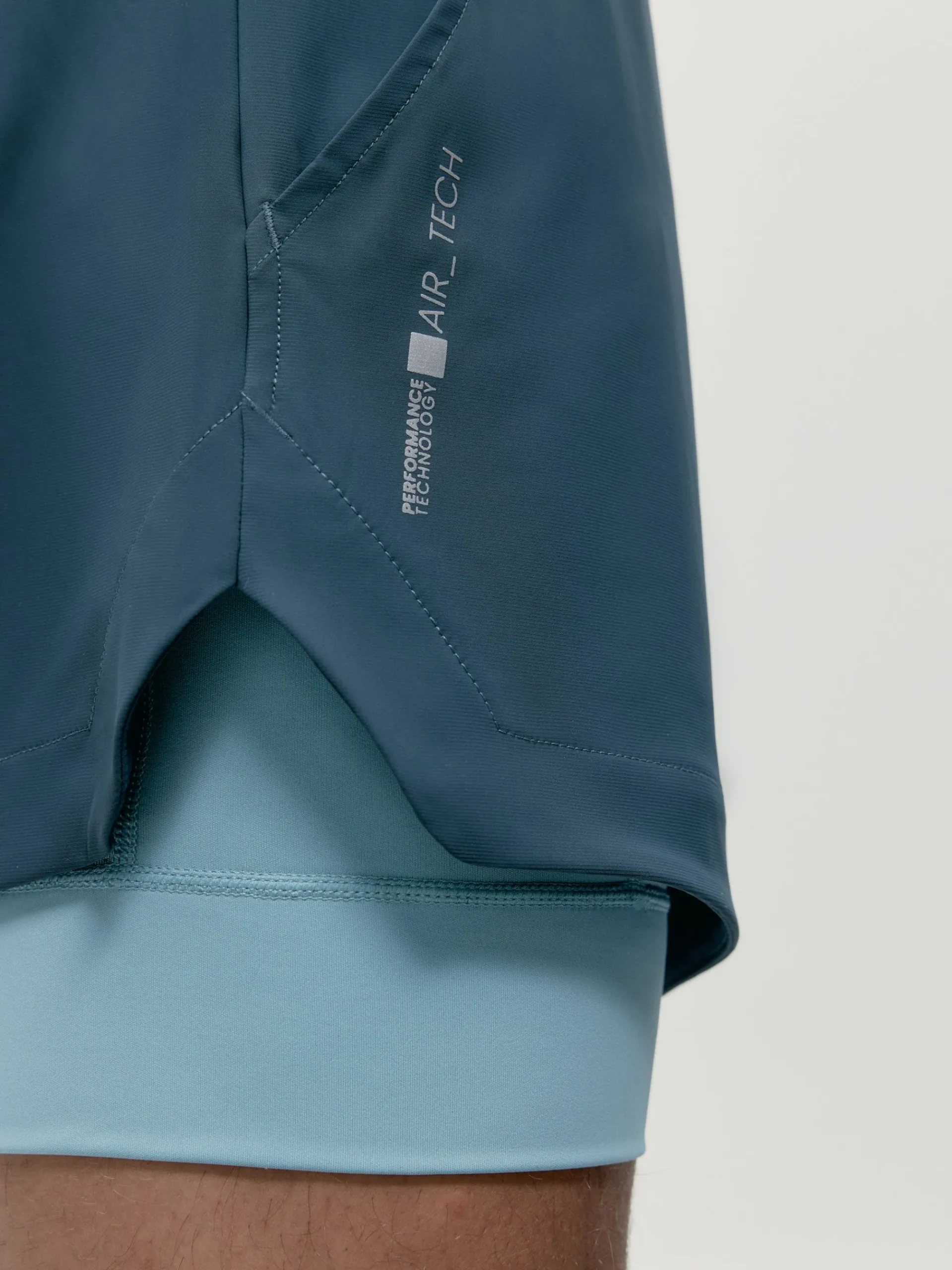 Born Living Yoga Short Mashu Stormy Grey/Blue Chalk>Hombre Pantalones Cortos