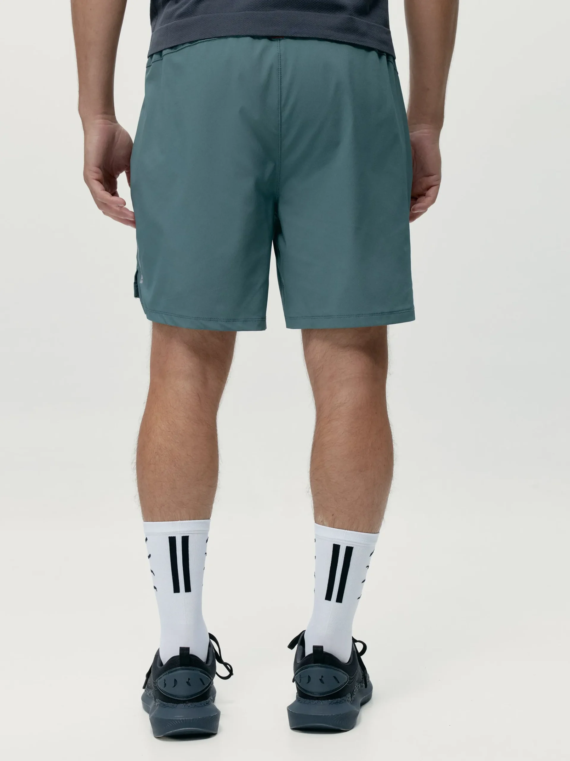 Born Living Yoga Short Natron Grey Green/Road Gray>Hombre Pantalones Cortos