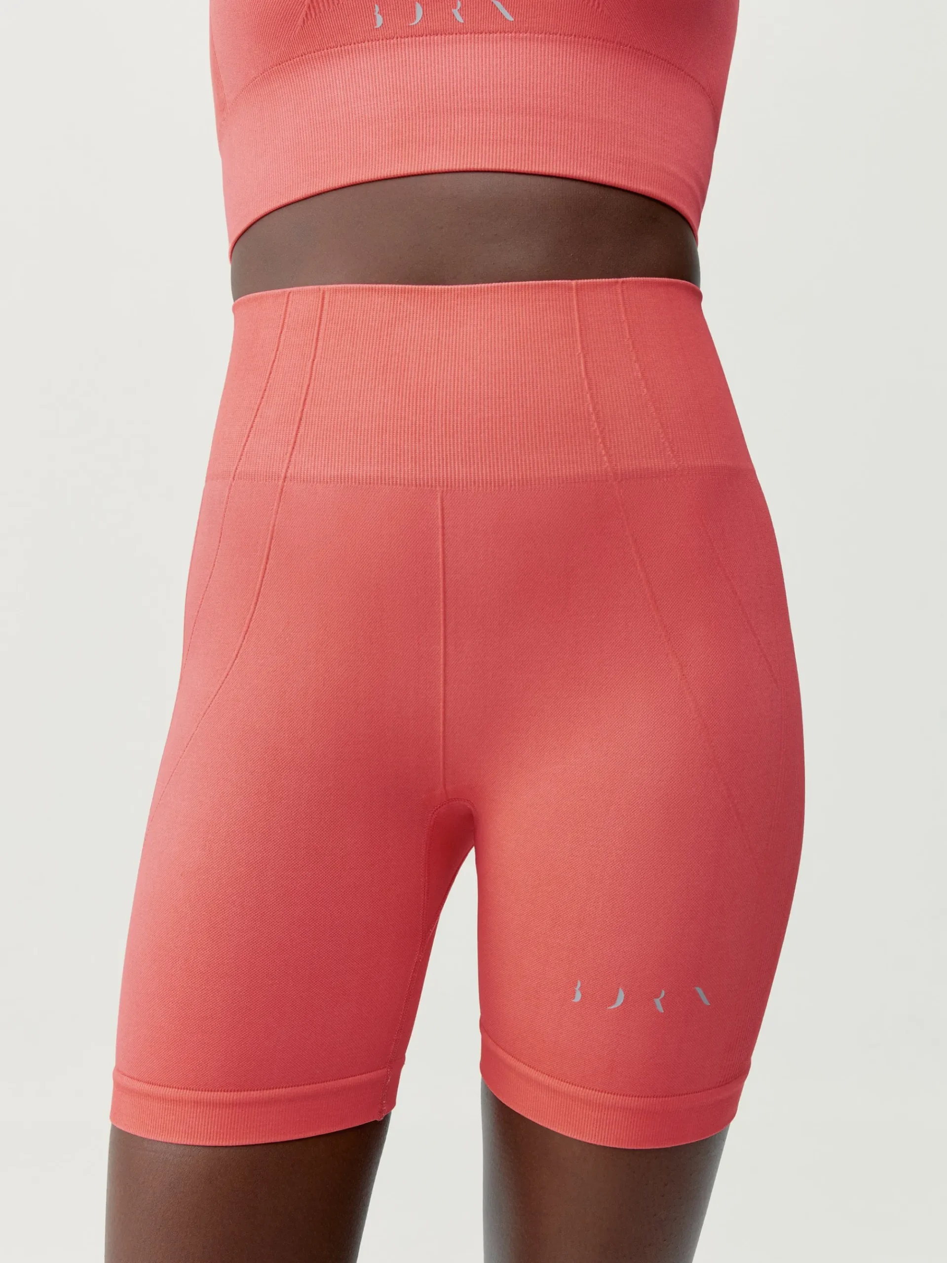 Born Living Yoga Short Urdhva Sunset Coral>Mujer Shorts · Faldas
