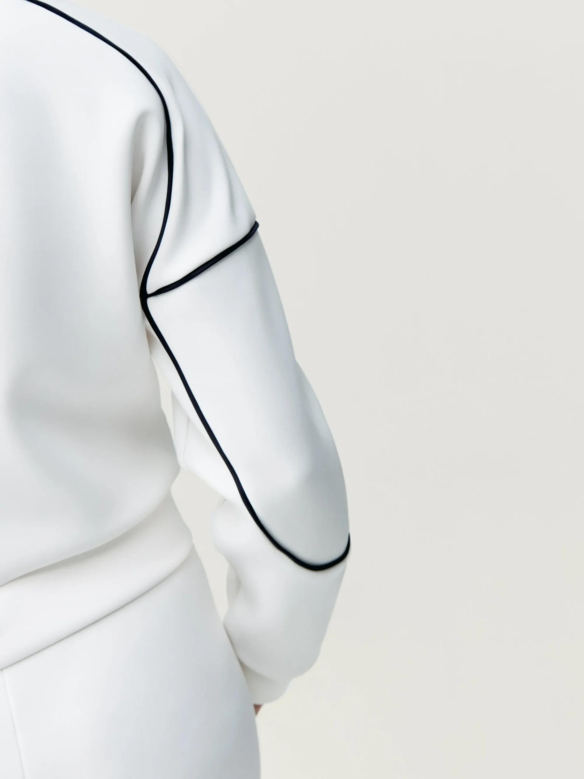 Born Living Yoga Sweatshirts Agda Off White/Black>Mujer Sudaderas