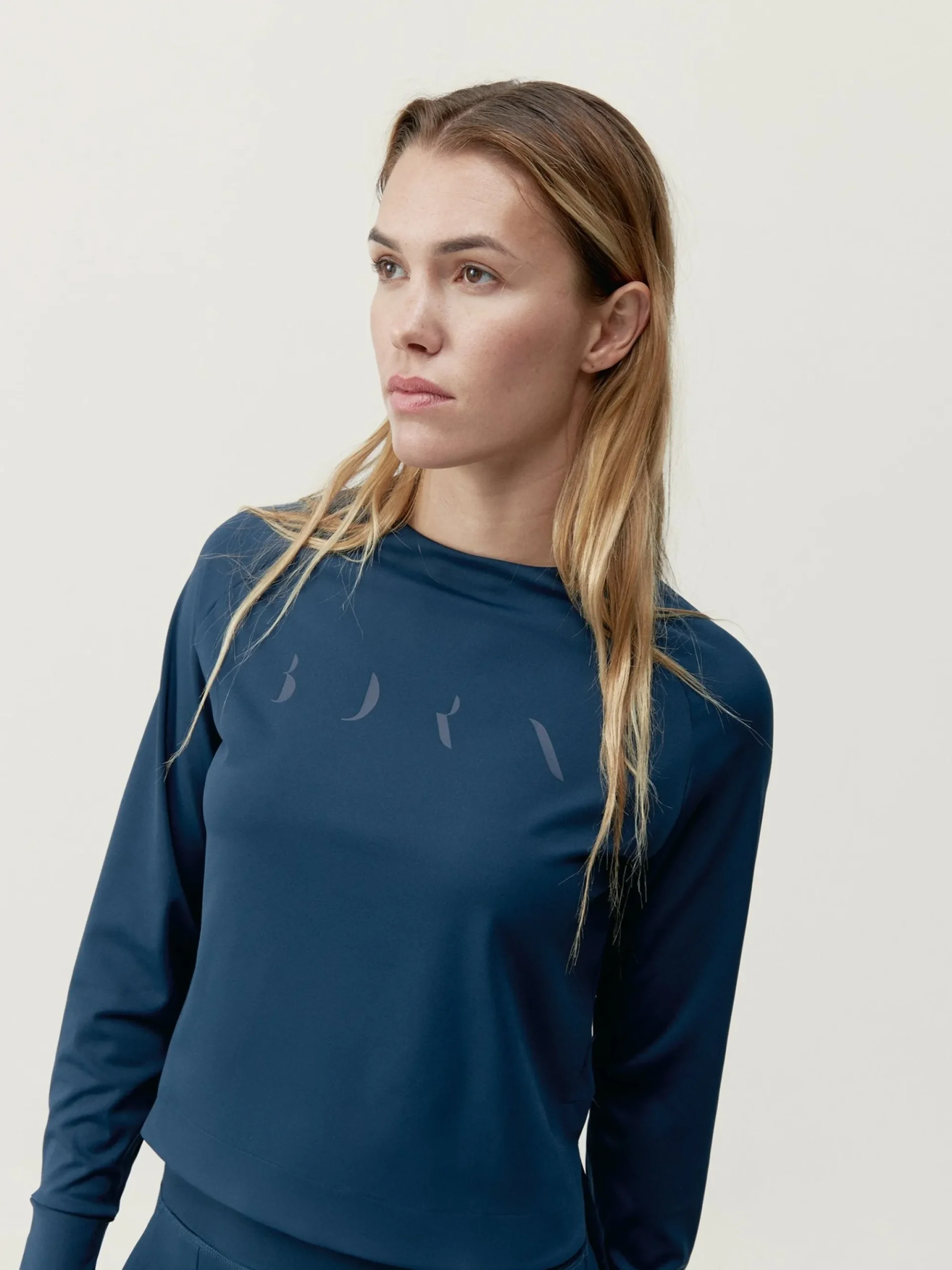 Born Living Yoga Sweatshirts Saga Sailor Blue>Mujer Sudaderas