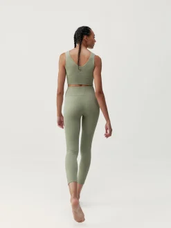 Born Living Yoga Top Annapurna Camuflaje><noscript><img width=