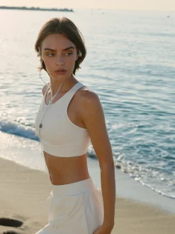Born Living Yoga Top Bikila White Chalk>Mujer Sujetadores Deportivos
