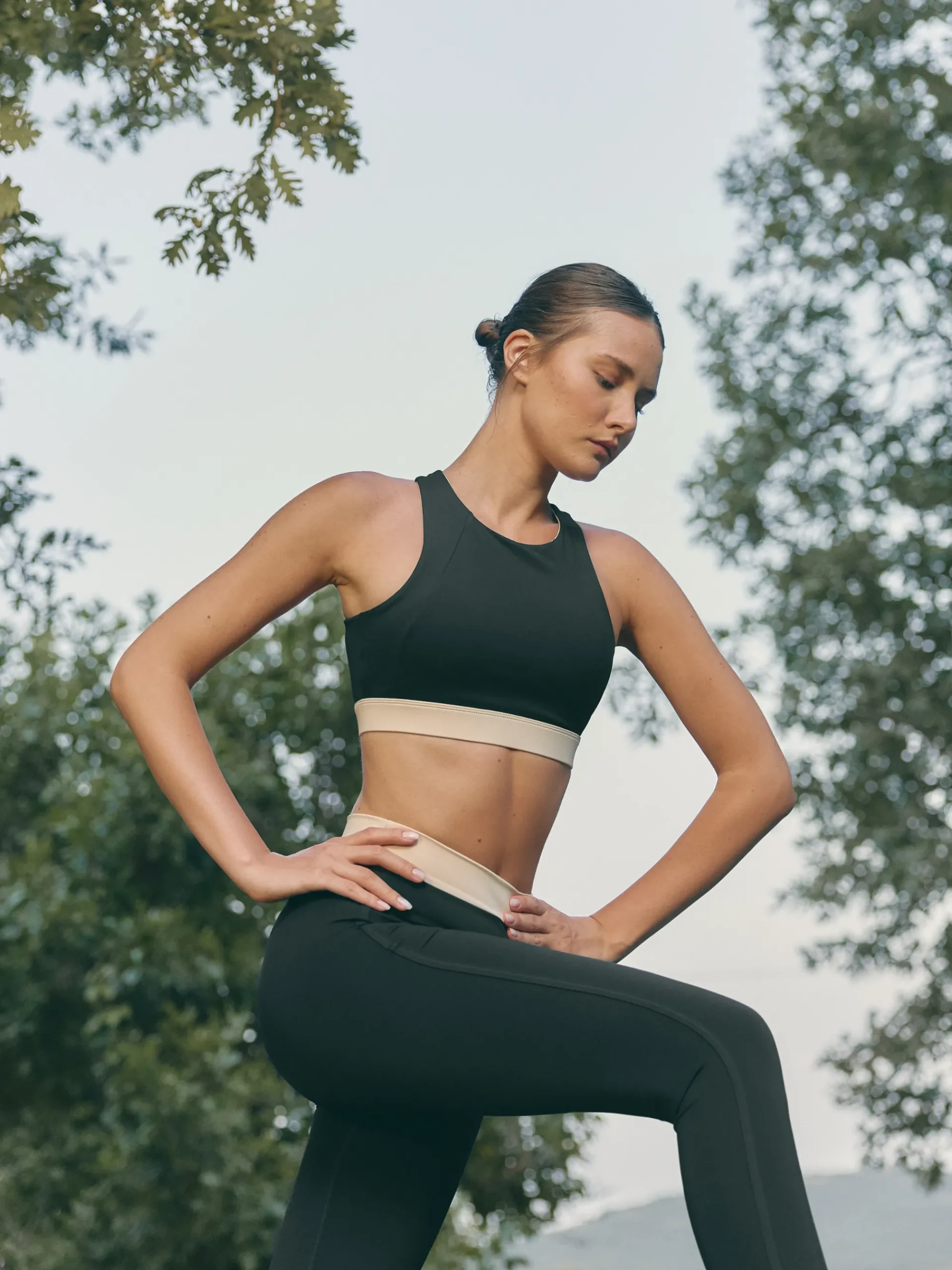 Born Living Yoga Top Fiorella Black/Stone>Mujer Sujetadores Deportivos