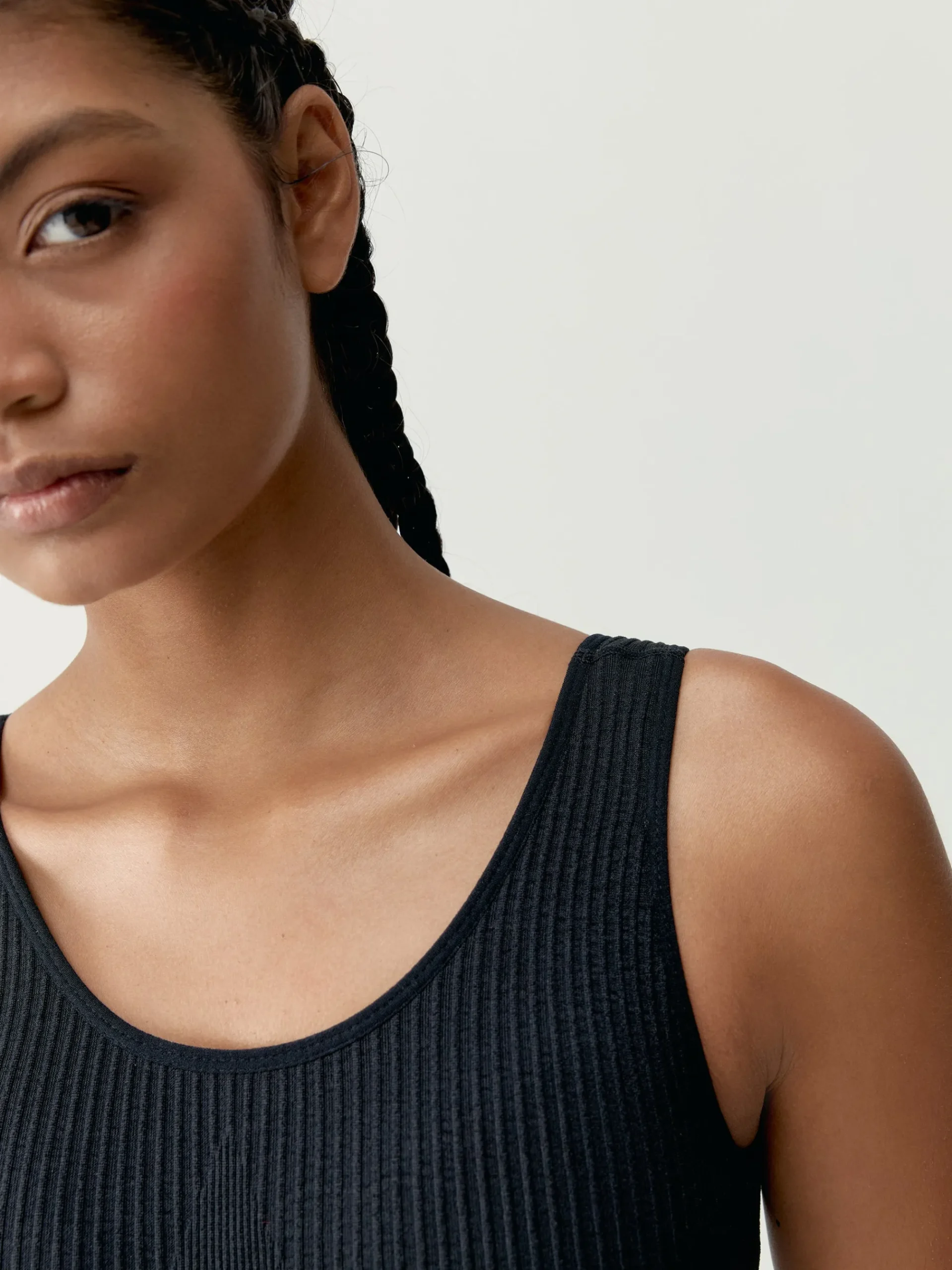 Born Living Yoga Top Flow Black>Mujer Sujetadores Deportivos