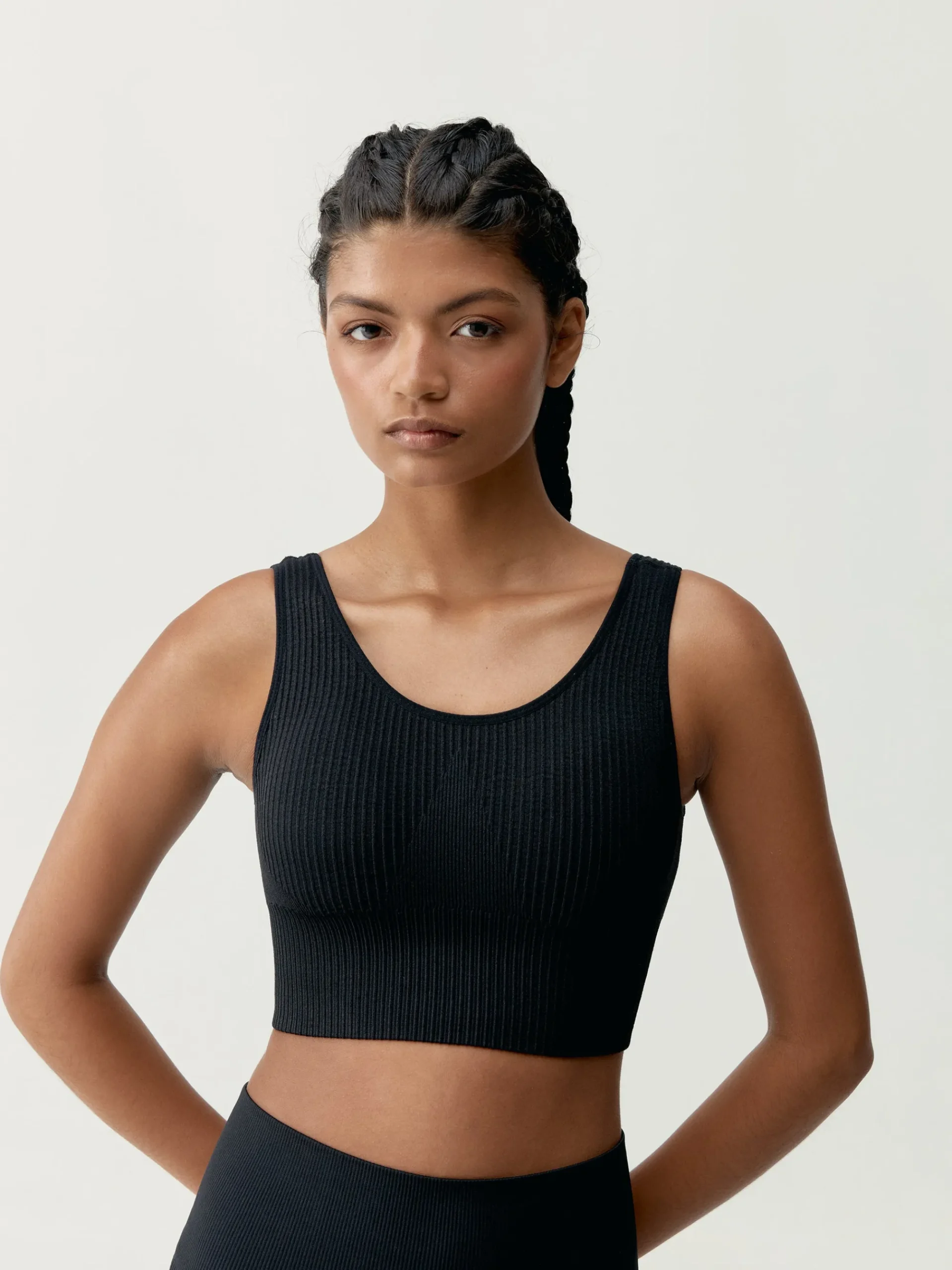 Born Living Yoga Top Flow Black>Mujer Sujetadores Deportivos