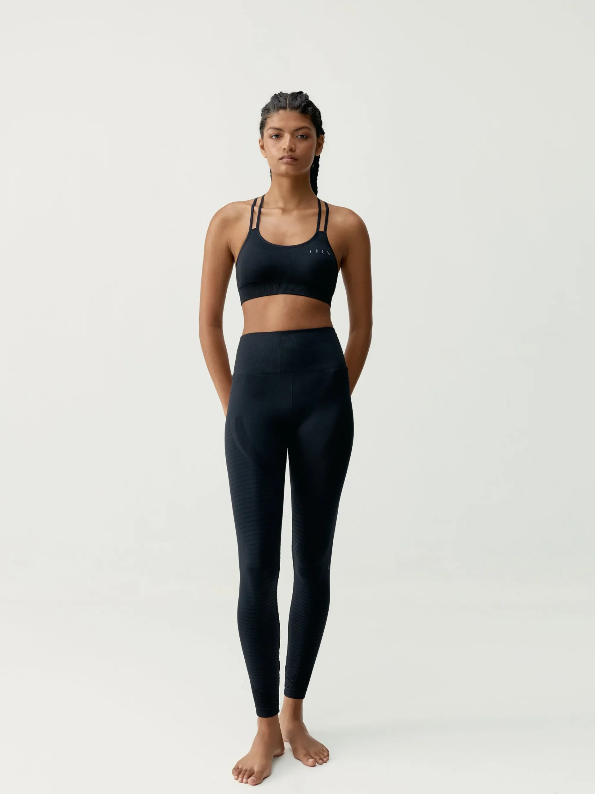 Born Living Yoga Top Hatha Black>Mujer Sujetadores Deportivos