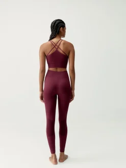 Born Living Yoga Top Keren Bordeaux><noscript><img width=