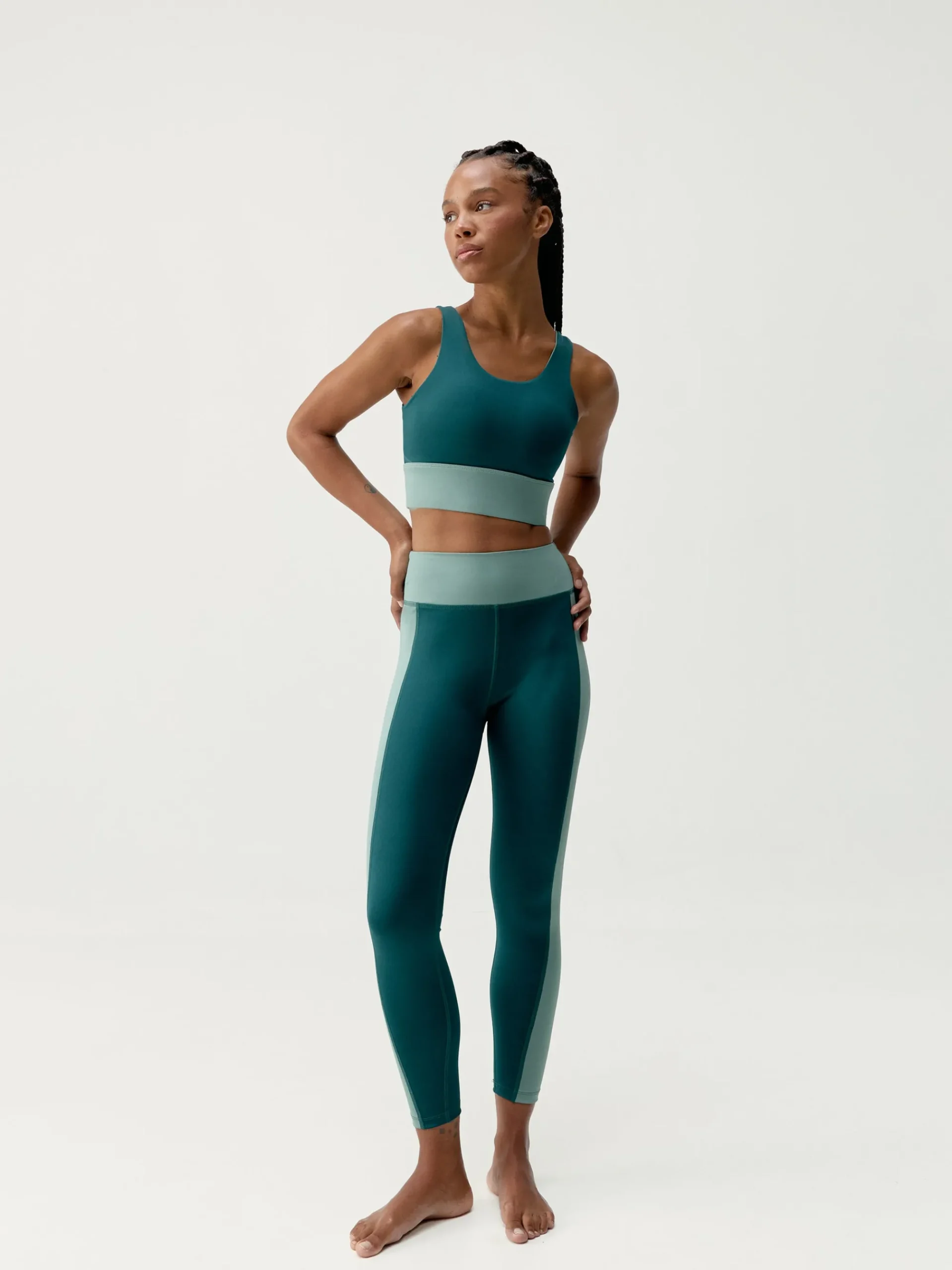 Born Living Yoga Top Maiko Iceberg Green/Deep Green>Mujer Sujetadores Deportivos