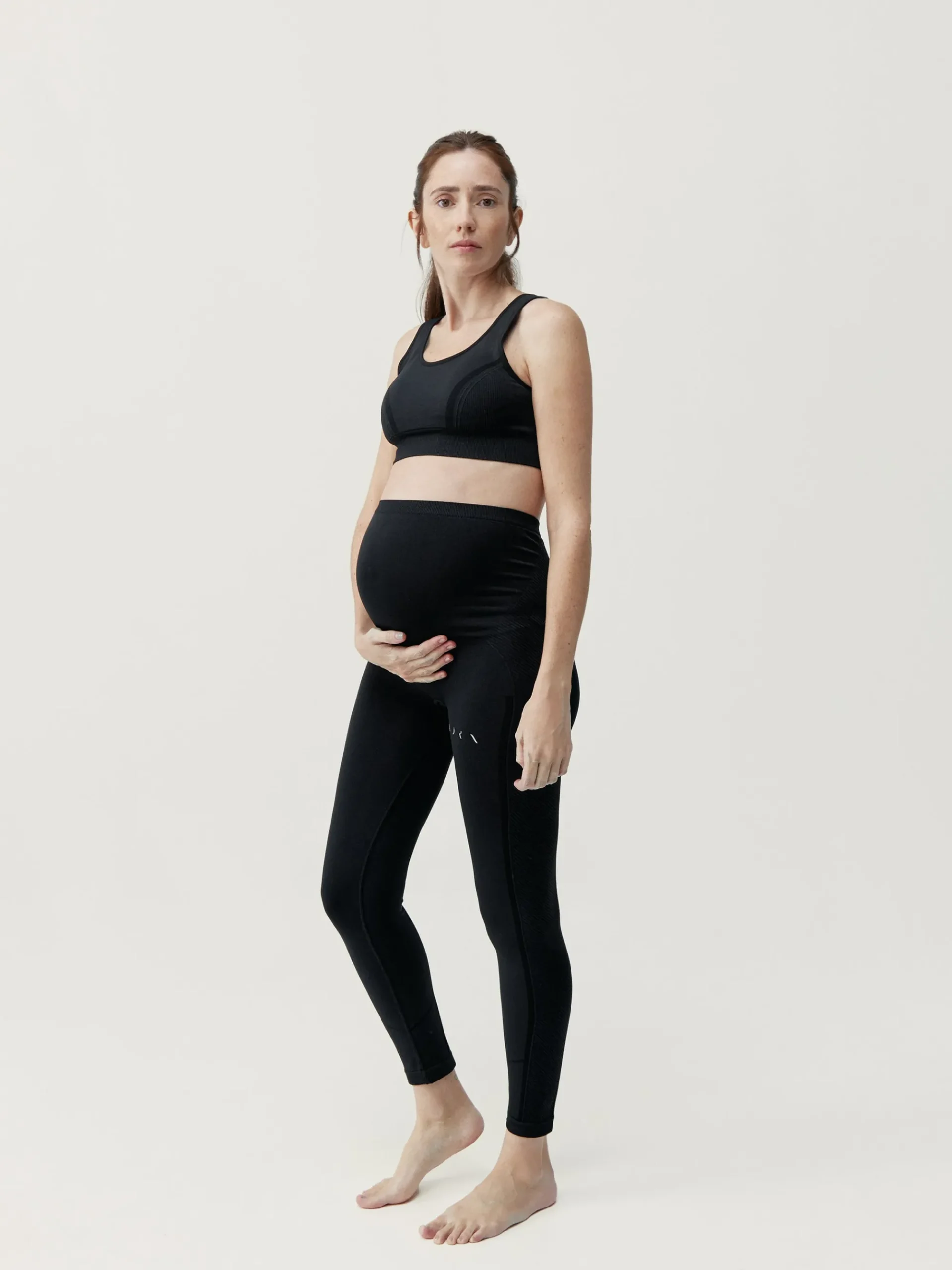 Born Living Yoga Top Mommy Line Black>Mujer Sujetadores Deportivos
