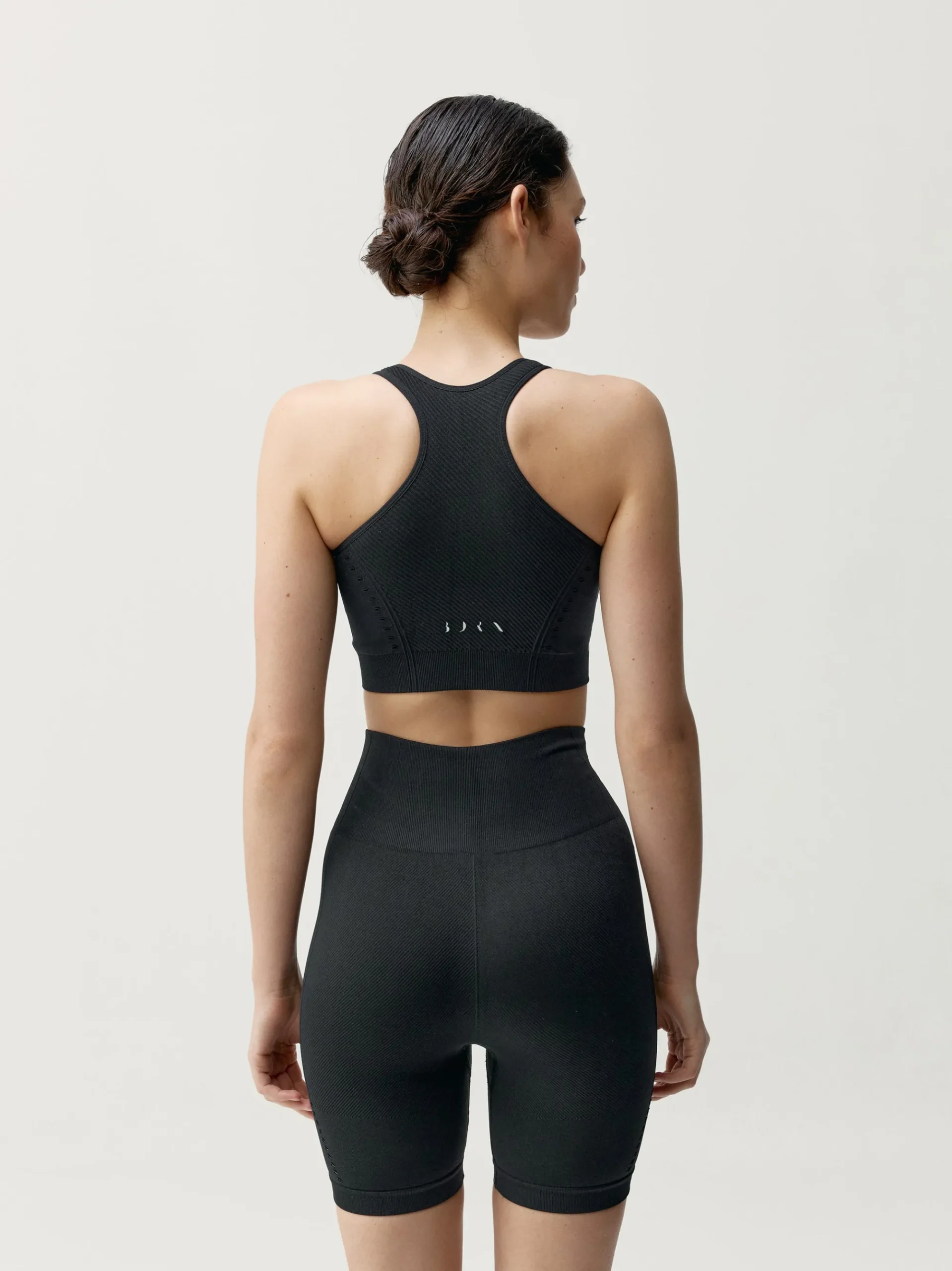 Born Living Yoga Top Soma Black>Mujer Sujetadores Deportivos
