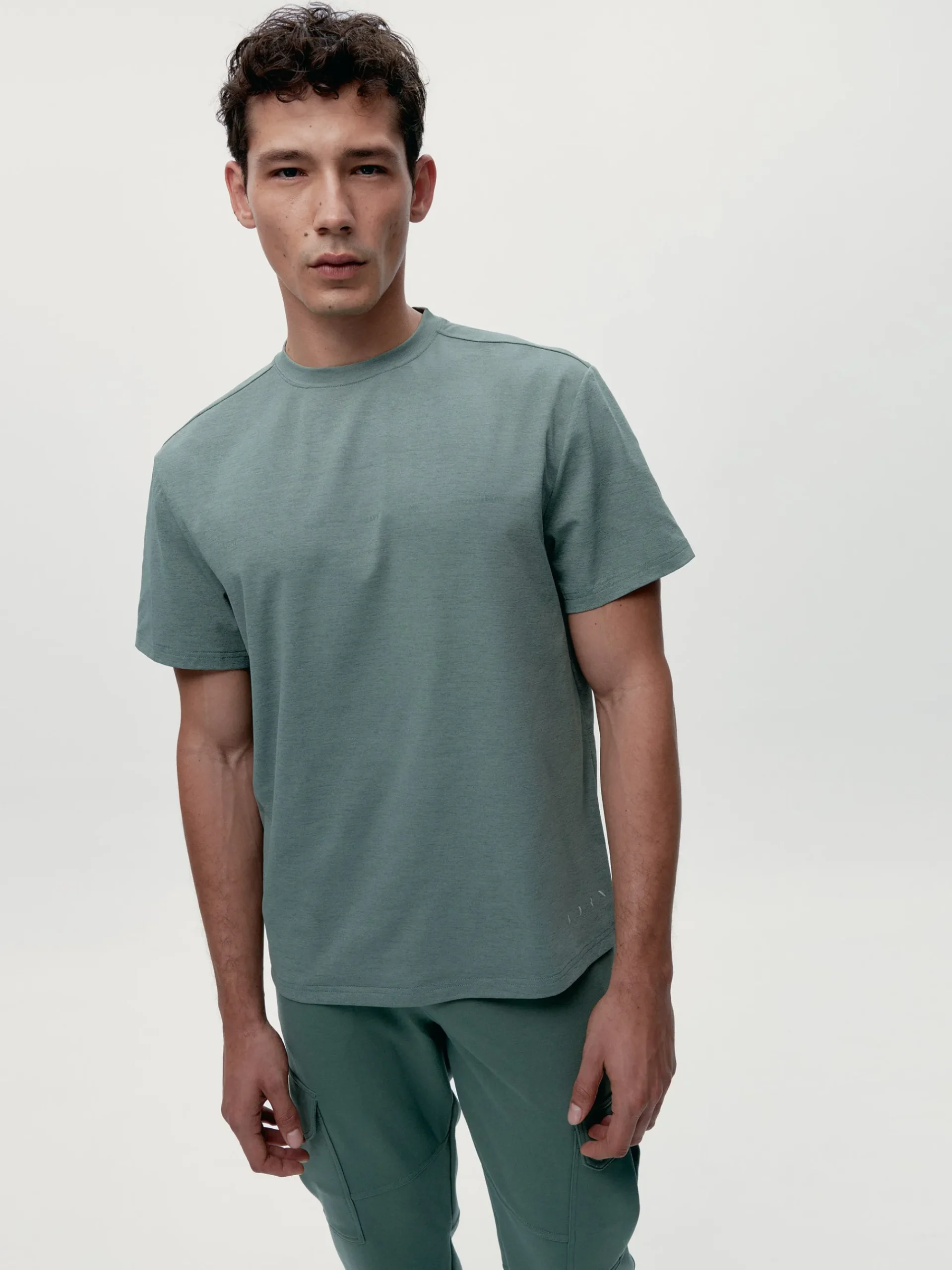 Born Living Yoga T-shirt Baffin Asparagus>Hombre Camisetas · Polos