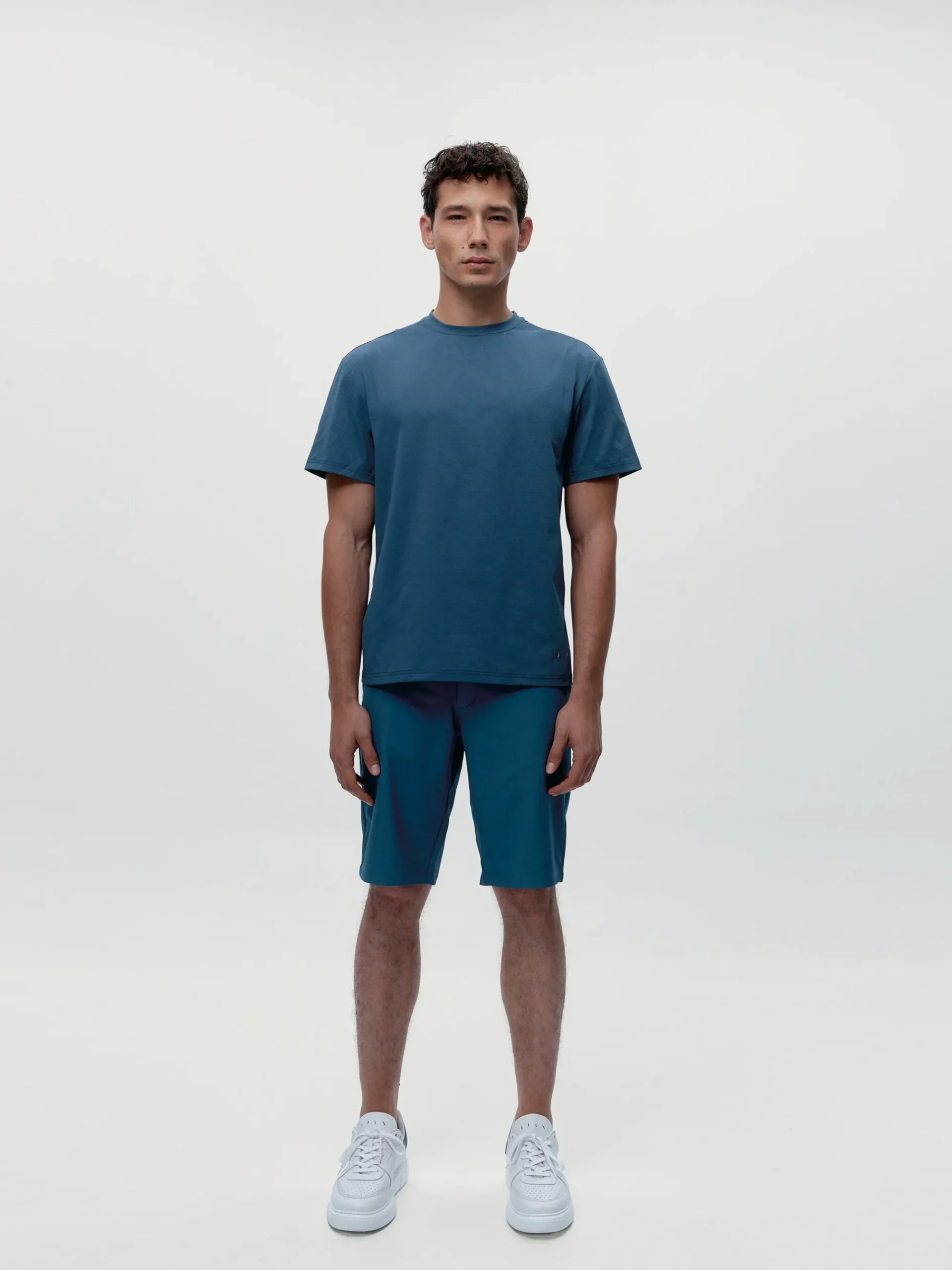 Born Living Yoga T-shirt Baffin Sea Blue>Hombre Camisetas · Polos