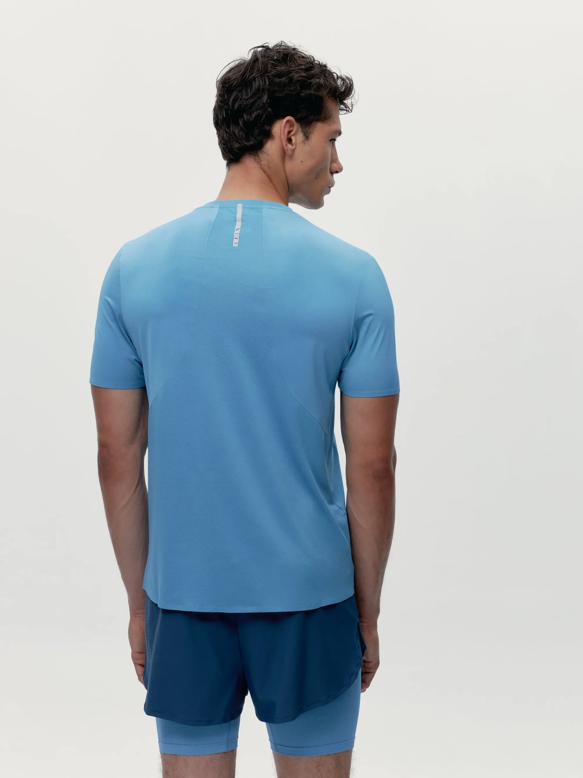 Born Living Yoga T-Shirt Tadjura Celadon Blue>Hombre Camisetas · Polos