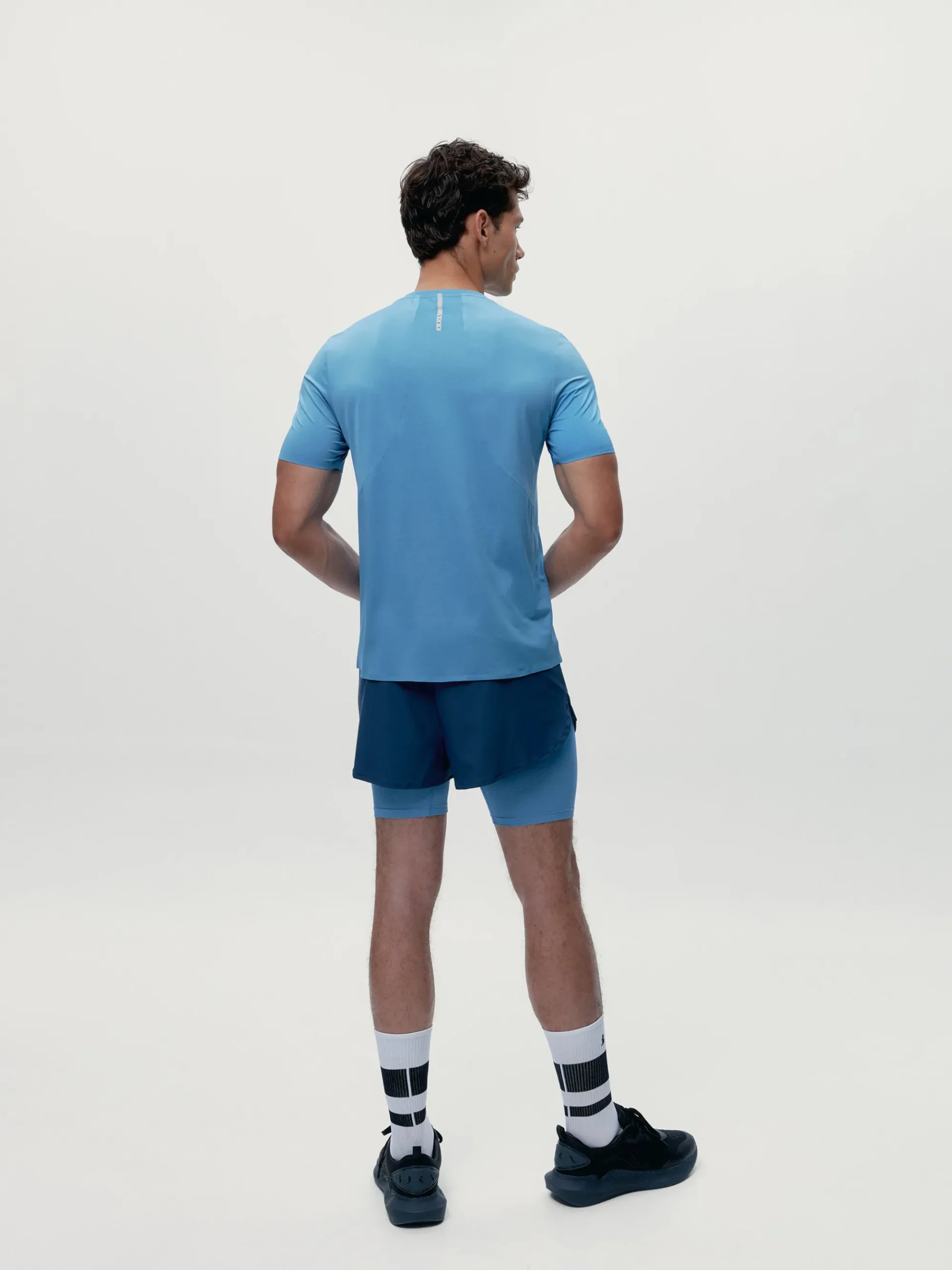 Born Living Yoga T-Shirt Tadjura Celadon Blue>Hombre Camisetas · Polos