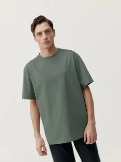 Born Living Yoga T-Shirt Veneta Hunter><noscript><img width=
