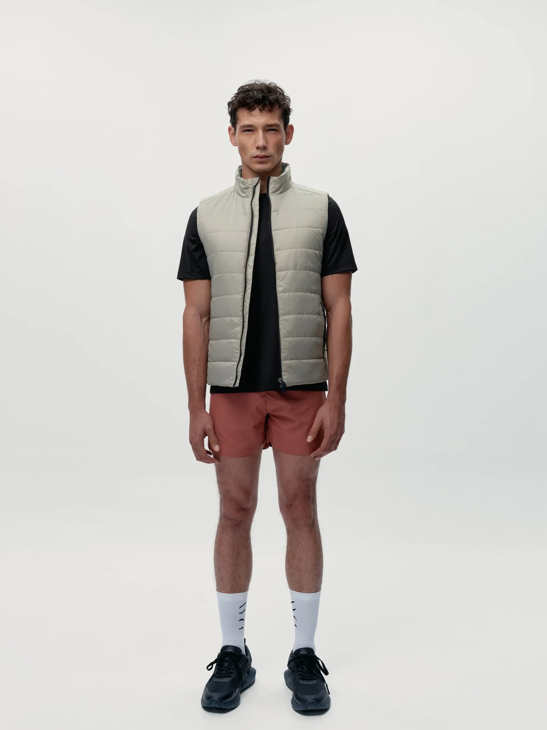 Born Living Yoga Vest Maine Fungi/Light Slate>Hombre Abrigos · Chaquetas|Chalecos